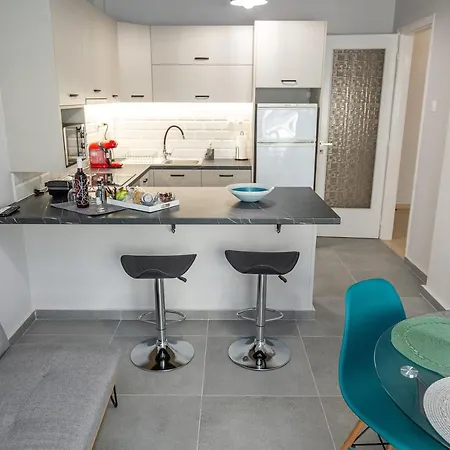 Casa Bonita In The Center Of * Vólos